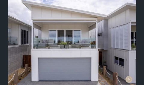 Salt Zen Holiday Townhouse - Accommodation Perth 0