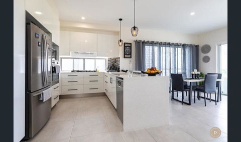 Salt Zen Holiday Townhouse - Accommodation Perth 3