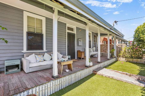 Saltbush Cottage In Fabulous South Fremantle - Accommodation Perth 0