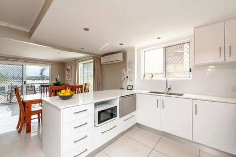 Saltwater Villas - Pet Friendly Accommodation - Accommodation Perth 3