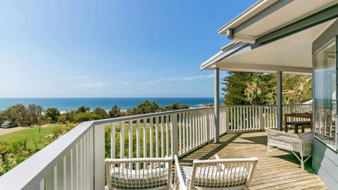 Salty Air Beachside Cottage At Killcare - Accommodation Perth 0