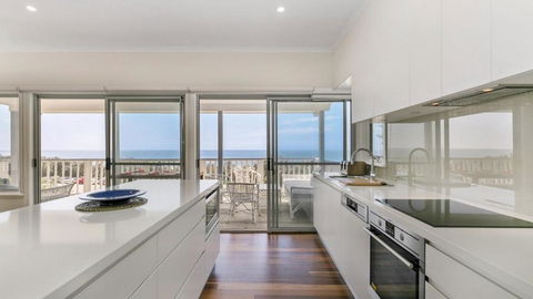 Salty Air Beachside Cottage At Killcare - Accommodation Perth 3