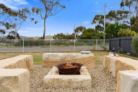 Salty Air Cottage - Perth Resorts 3