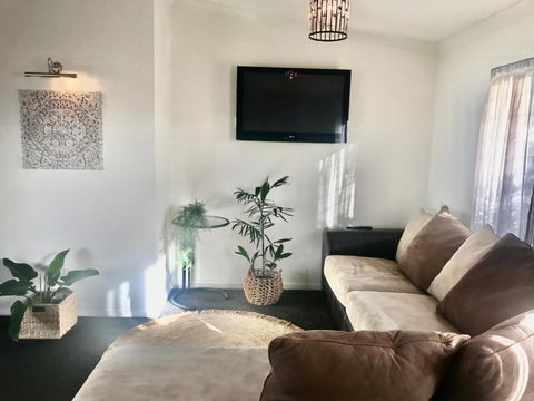 Salty Blue Beach House - Perth Resorts 2