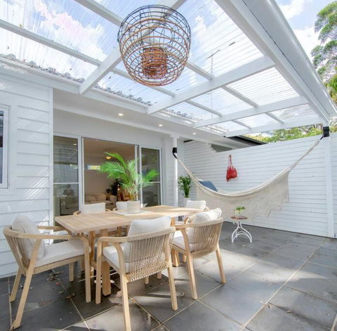 SALTY SNOOZE - Your Coastal Holiday House - Accommodation Perth 0