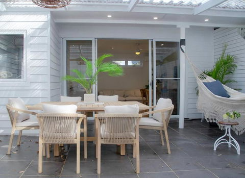 SALTY SNOOZE - Your Coastal Holiday House - Accommodation Perth 1