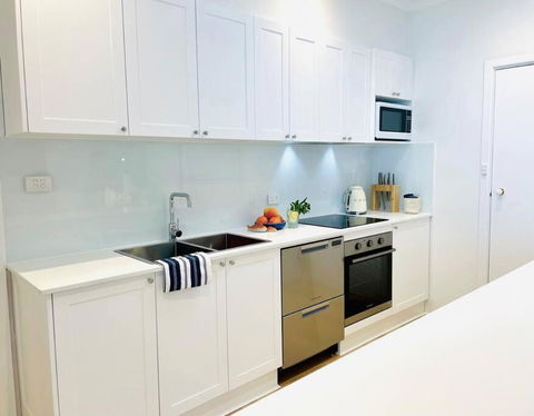 SALTY SNOOZE - Your Coastal Holiday House - Accommodation Perth 2