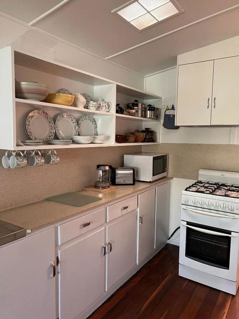 Samantha - Accommodation Perth 1