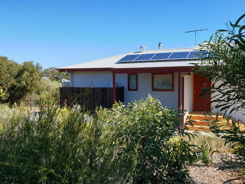 Samphire: Coorong Accommodation - Accommodation Perth 1