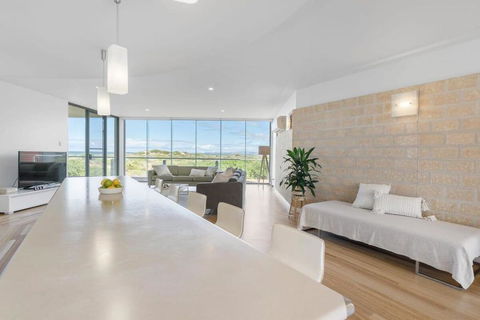 Samphire Middleton-Beach - BYO Linen - Wi-Fi-Luxury-Family - Accommodation Perth 3
