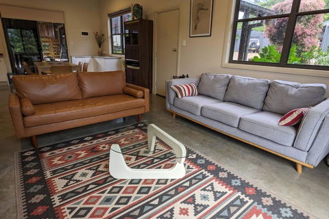 Samsara Farm Cottage - Stunning Hinterland Oasis - Accommodation Perth 3