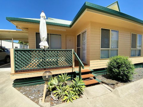 San Marco Villa 4 - Burrum Heads- Beachfront- 2BR - Pool- Aircon - Accommodation Perth 0