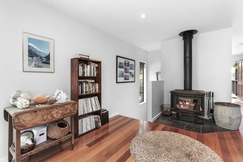 Sanctuary House - Accommodation Perth 0