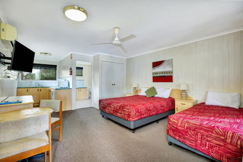 Sanctuary Lakes Fauna Retreat - Accommodation Perth 3