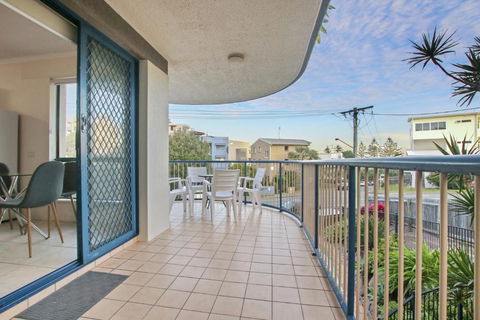 Sandalwood Unit 1 66 Lower Gay Tce - Accommodation Perth 2