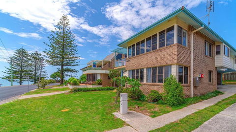 Sandilands 2 - Perth Resorts 0