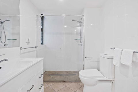 Sandown - Hosted By Burleigh Letting - Accommodation Perth 1