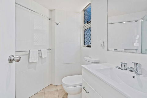 Sandown - Hosted By Burleigh Letting - Accommodation Perth 2