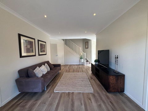 Sandpiper 10 - Close To Town And Beach - Accommodation Perth 2