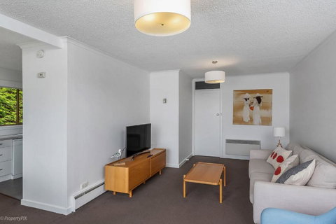 Sandy Bay Waterfront - Accommodation Perth 3