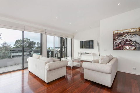 Sandy Beach One - Accommodation Perth 0