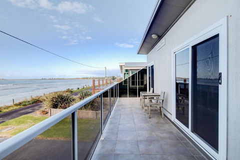 Sandy Cove - Accommodation Perth 3