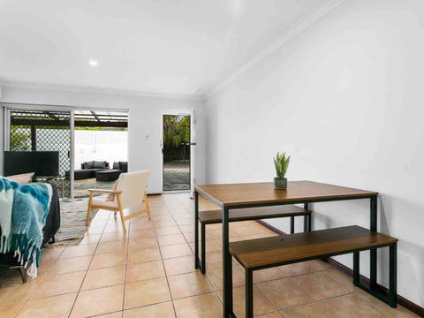 Serene Stay 2br, Sleeps 4, River & Beach Close - Accommodation Perth 1