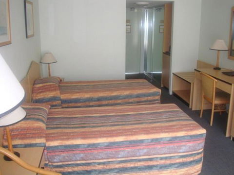 St Marys Park View Motel - Accommodation Perth 2