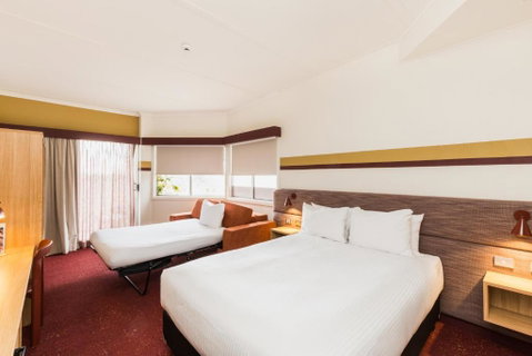 Statesman Hotel - Accommodation Perth 2