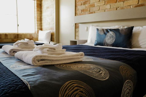 The Australian Hotel St George - Accommodation Perth 0
