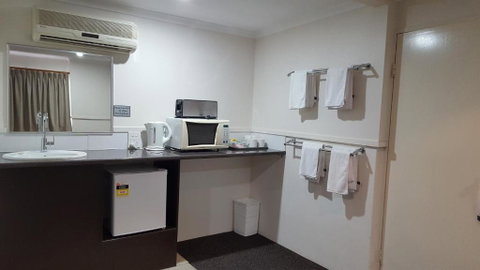 The Commercial Hotel Motel - Accommodation Perth 2