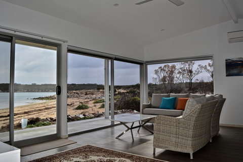 Beachside - Perth Resorts 0