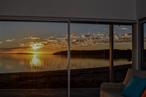 Beachside - Perth Resorts 1