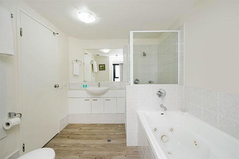Beachside Neptune Resort Apt Upgraded! - Accommodation Perth 0