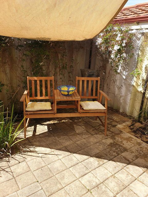 Beachside Retreat - Accommodation Perth 3