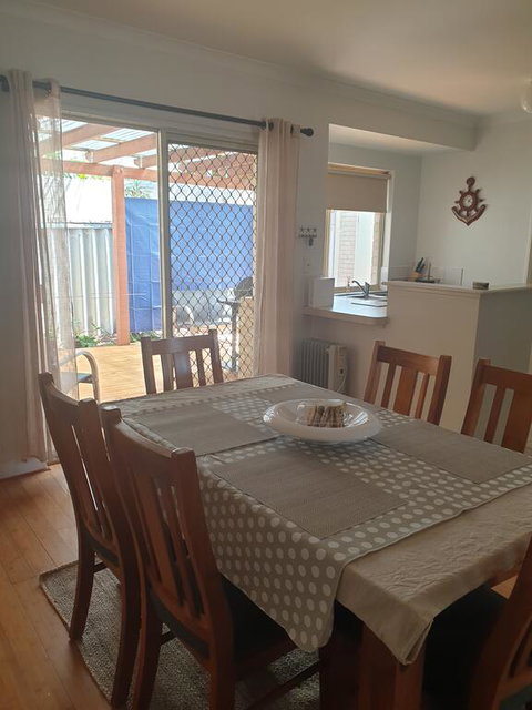 Beachside Retreat 2 - Accommodation Perth 1