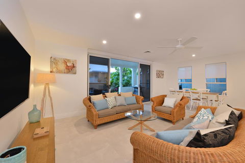 Beachview Villa 7 Plantation House - Accommodation Perth 3