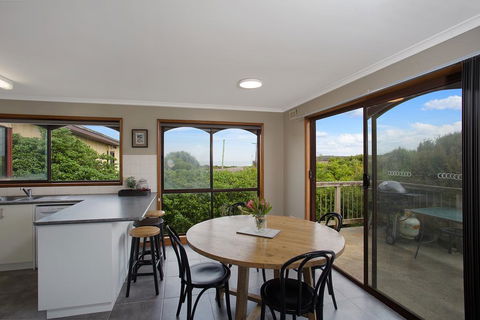 Beacon Point House - Accommodation Perth 0