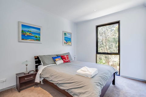 Beautiful Beachfront Apartment At Capel Sound - Perth Resorts 3