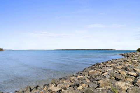 BEAUTY AND THE PEACE - INLET SIDE - Accommodation Perth 2