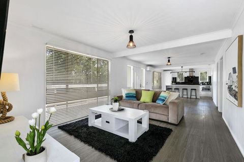 BEAUTY AND THE PEACE - INLET SIDE - Accommodation Perth 3
