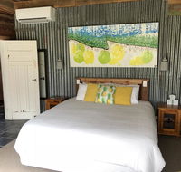 Bed in a Shed Vineyard Stay - Accommodation Perth