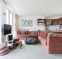 Beehive 14 - Accommodation Perth