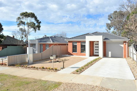 Beischer Apt A - Accommodation Perth 1