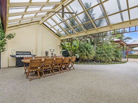 BEL MIREN - DUSTY MILLER - Accommodation Perth 3