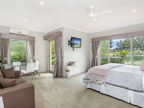 BEL MIREN - ESSINGTON - Accommodation Perth 1