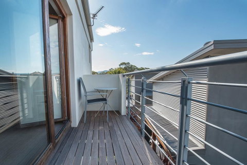 Beloka Close - Modern, Spacious, And Pet Friendly Accommodation - Accommodation Perth 3