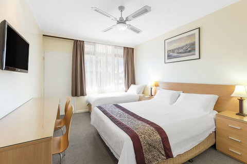 Best Western Governor Gipps Motor Inn - Perth Resorts 3