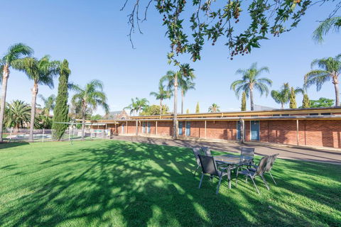 Billabong Motel - Accommodation Perth 0