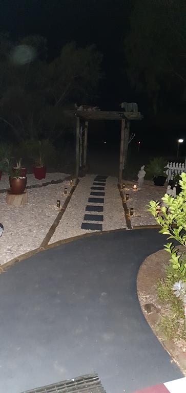 Birdhouse Cottage B&B - Accommodation Perth 2